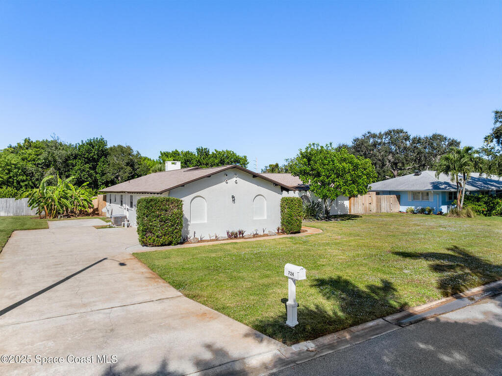 724 Puesta Del Sol Plaza, Indialantic, FL 32903