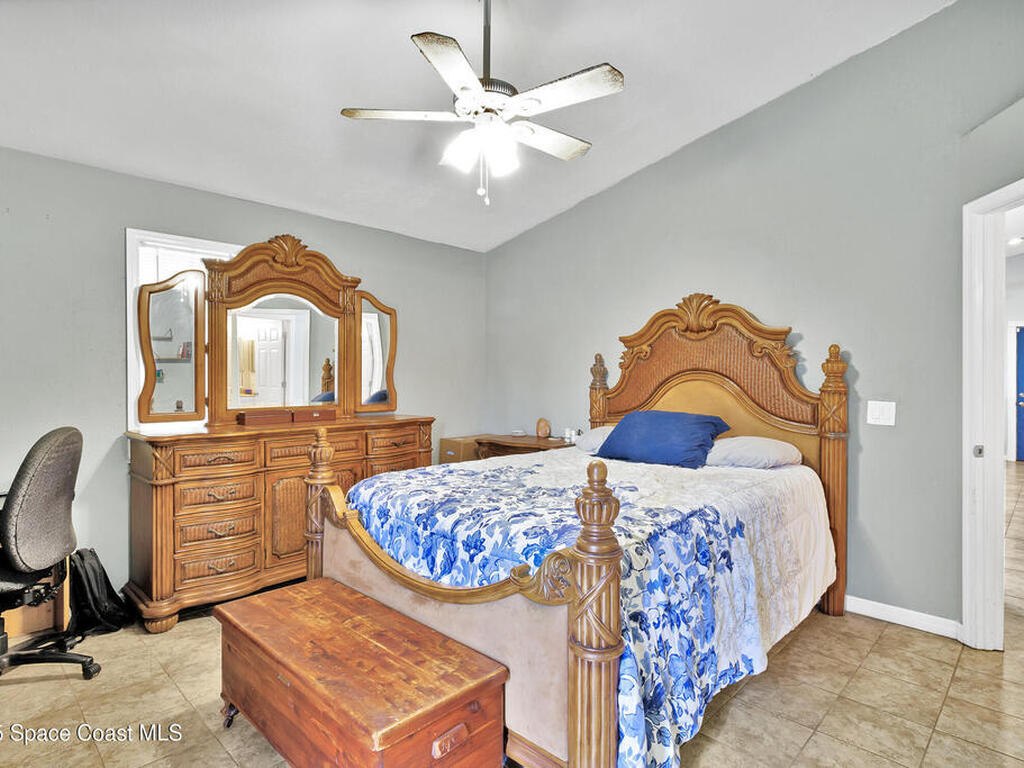 1845 SW 13th Place, Vero Beach, FL 32962