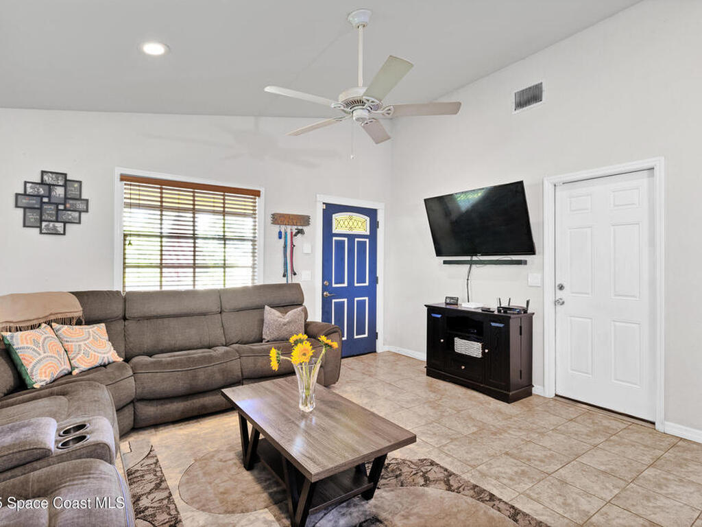 1845 SW 13th Place, Vero Beach, FL 32962