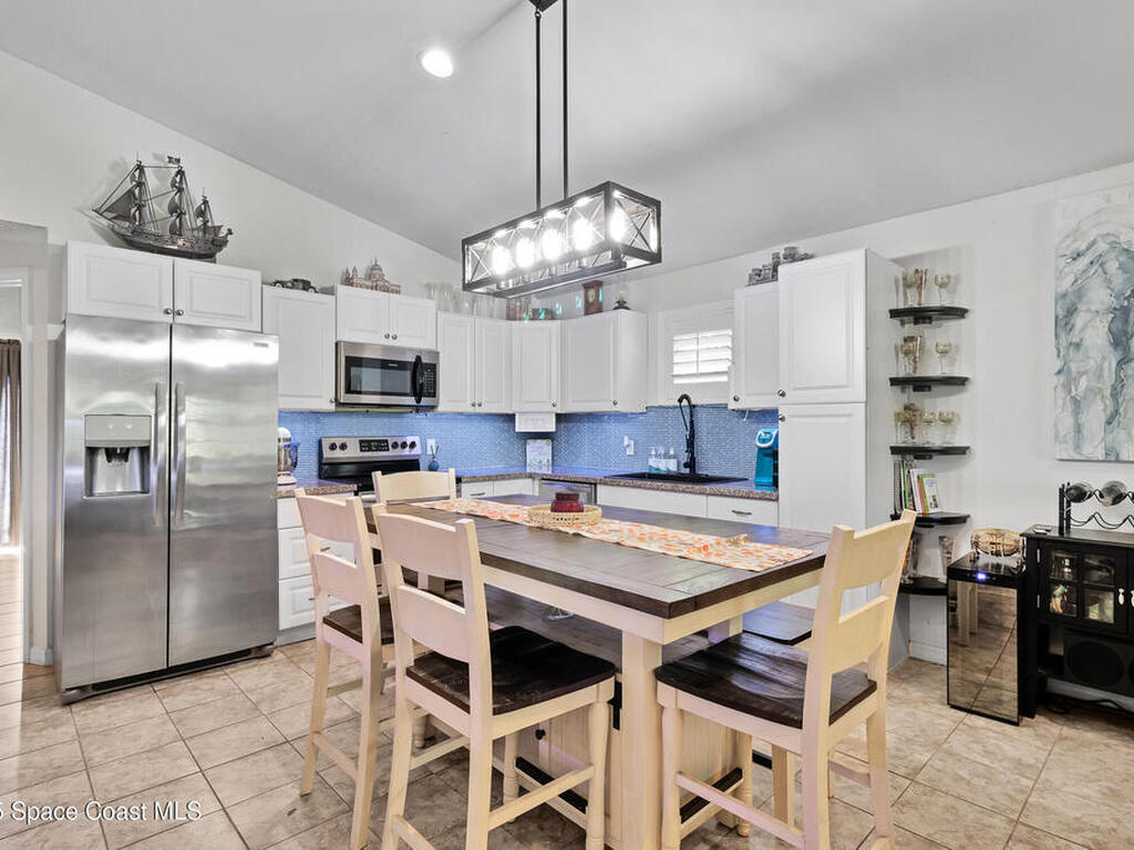 1845 SW 13th Place, Vero Beach, FL 32962