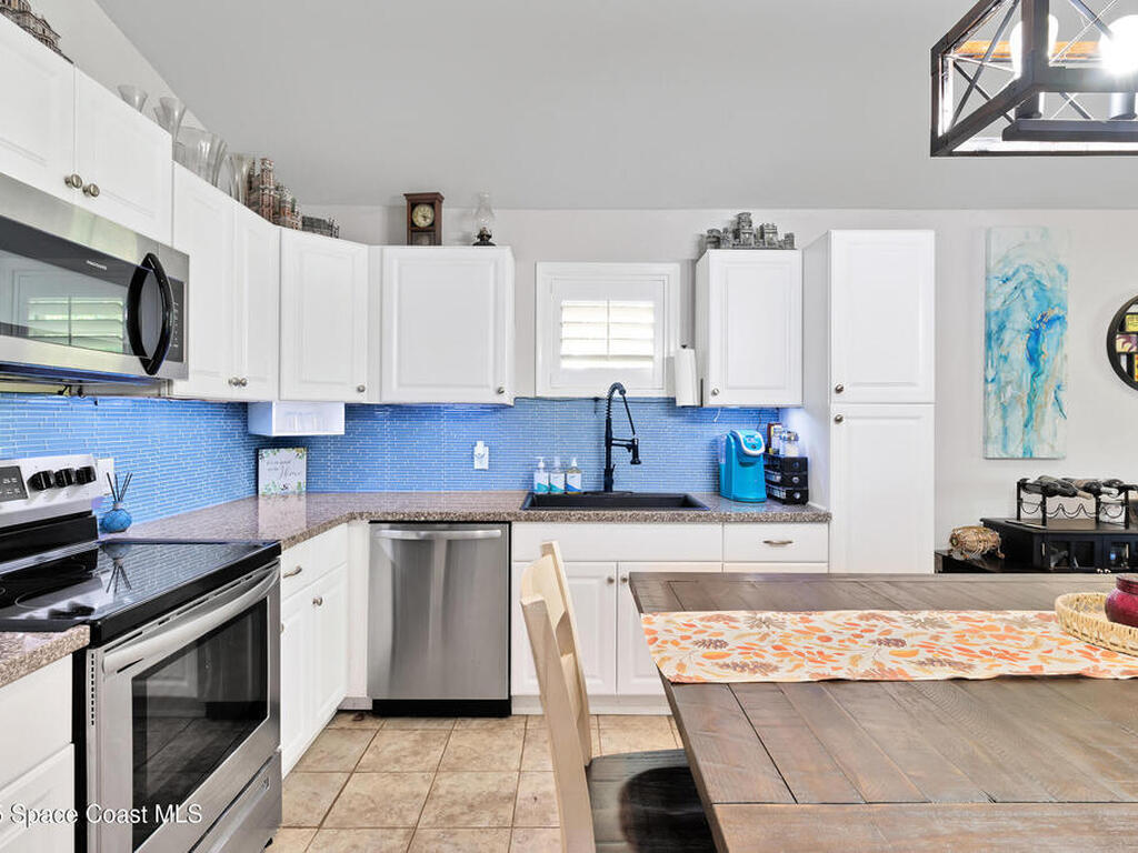 1845 SW 13th Place, Vero Beach, FL 32962