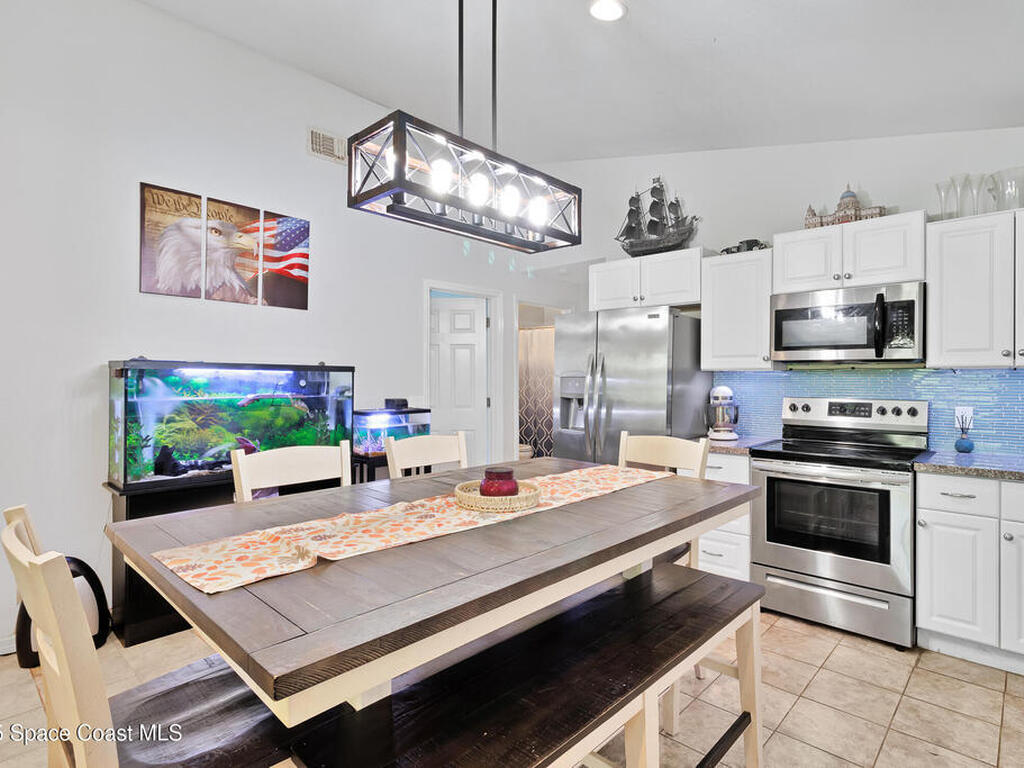 1845 SW 13th Place, Vero Beach, FL 32962