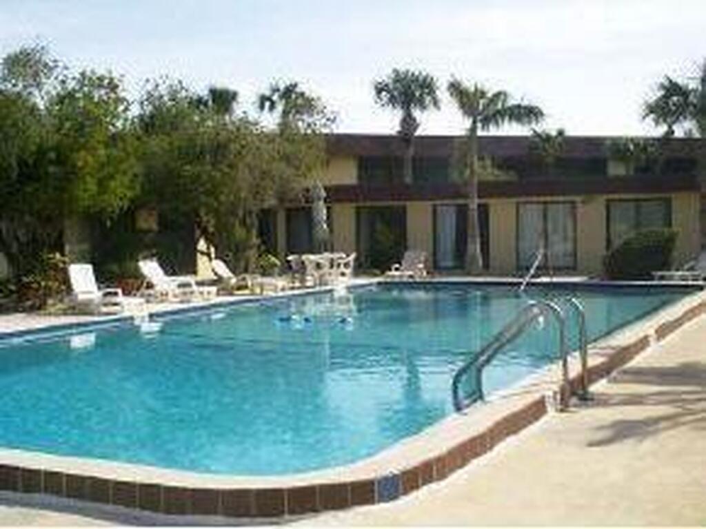 205 Palmetto Avenue, Merritt Island, FL 32953