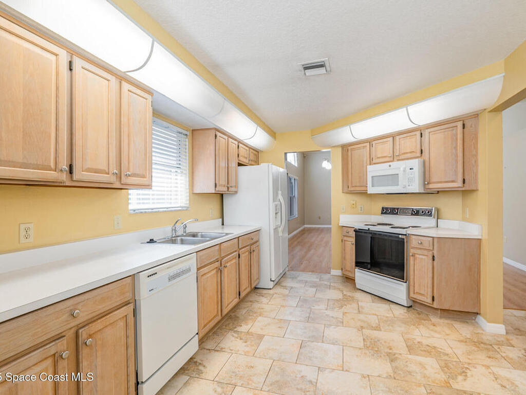 3030 La Cita Lane, Titusville, FL 32780