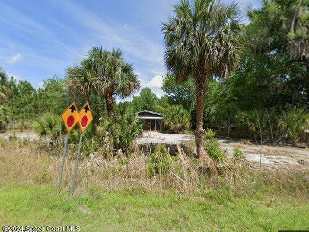 882 County Road 310, Interlachen, FL 32148