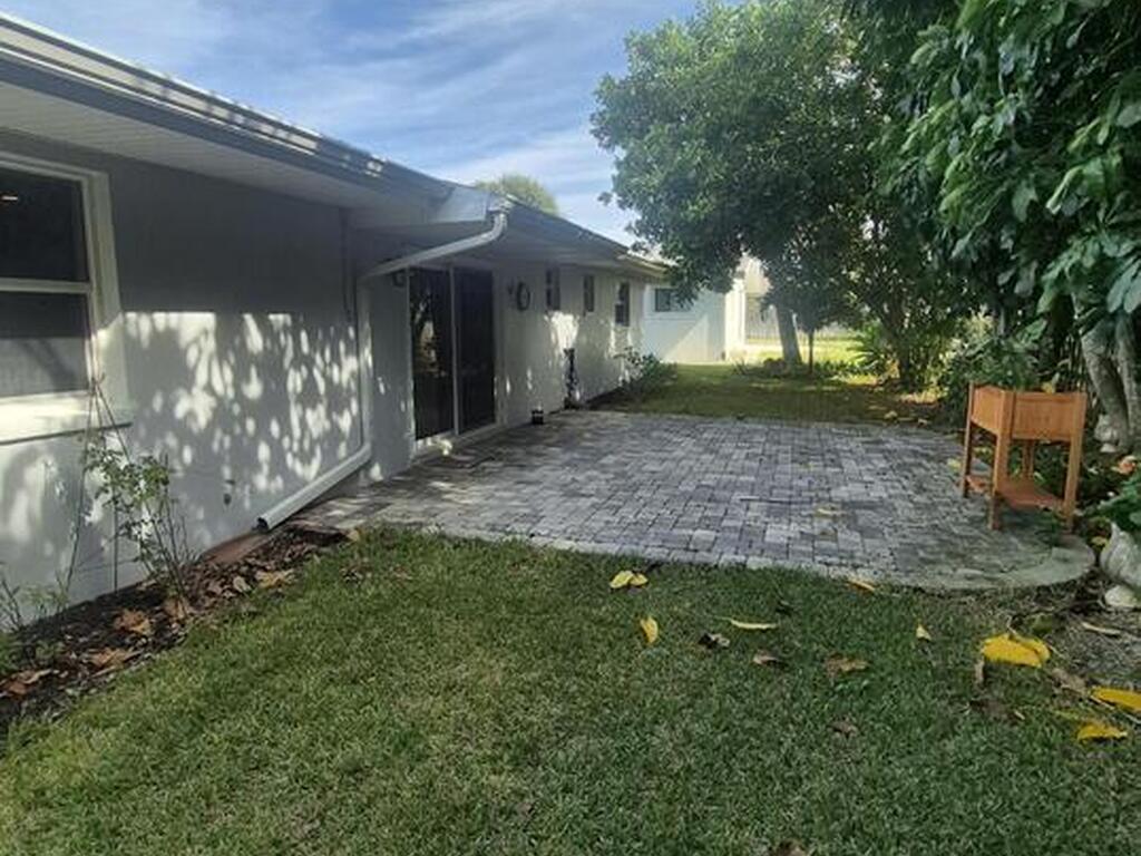 333 Bahama Drive, Indialantic, FL 32903