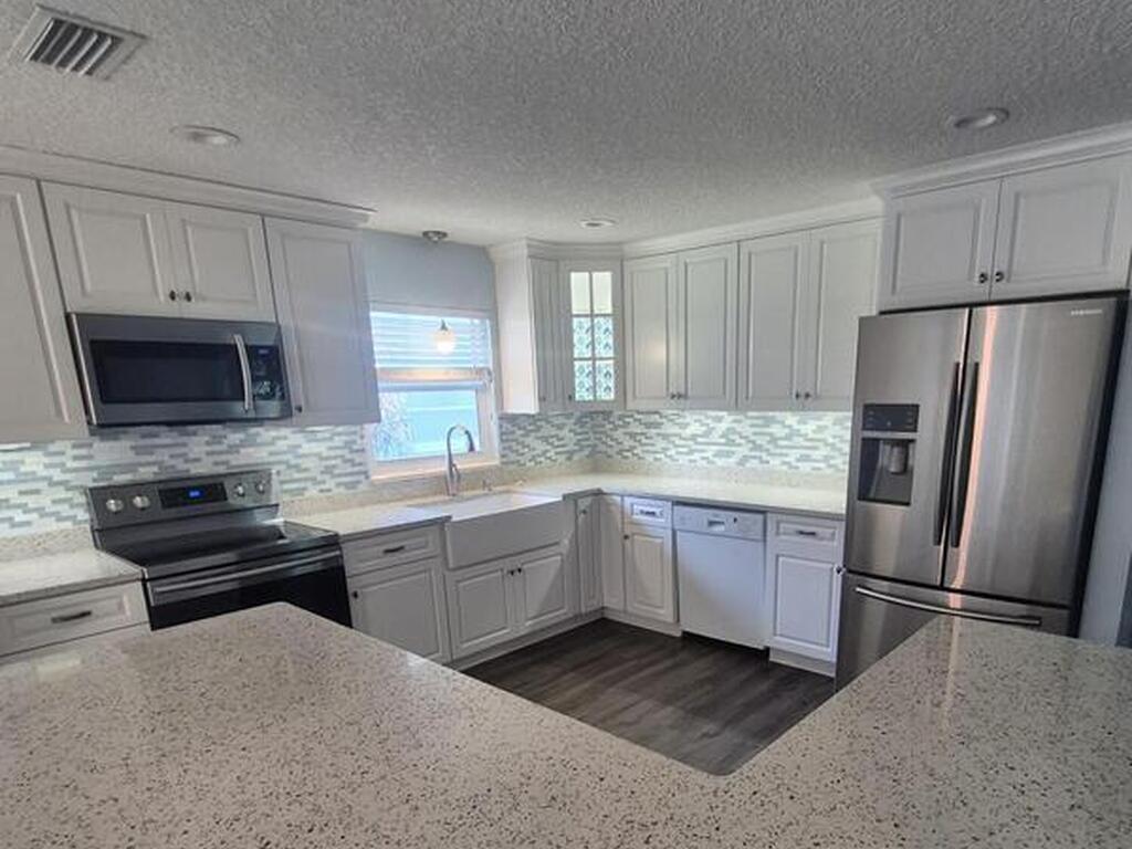 333 Bahama Drive, Indialantic, FL 32903