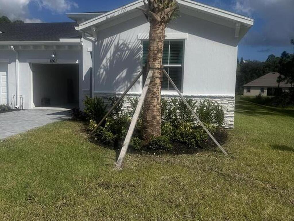 1201 NW Miraflores (Timbers At Everlan Trail, Palm Bay, FL 32907