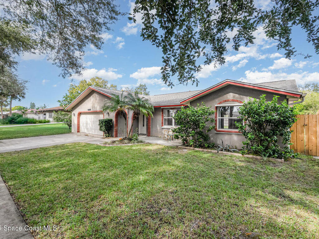 1896 Nicklaus Drive, Melbourne, FL 32935