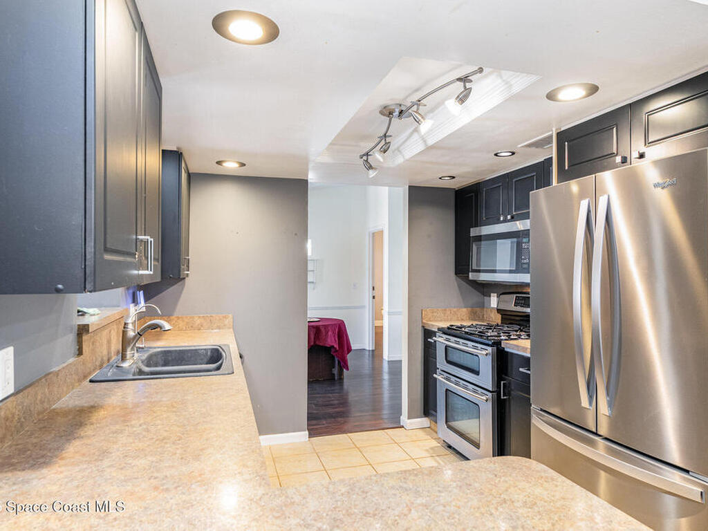 1896 Nicklaus Drive, Melbourne, FL 32935