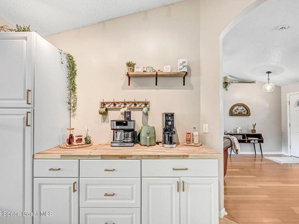 2015 Blue Ridge Avenue, Melbourne, FL 32935