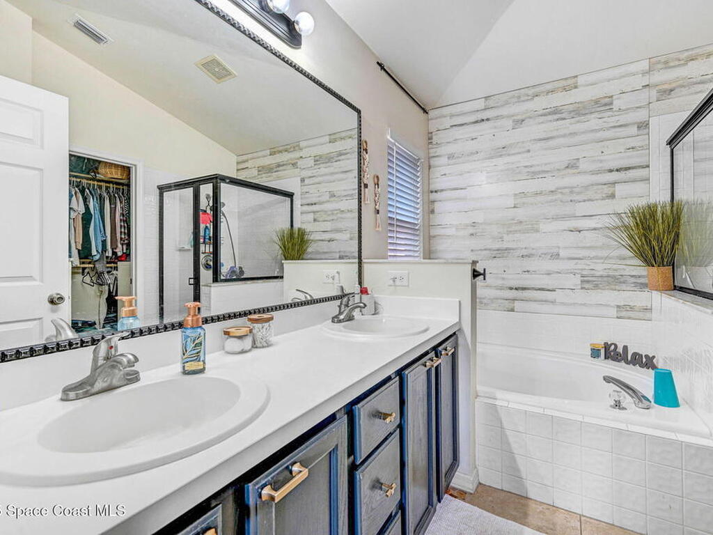 2015 Blue Ridge Avenue, Melbourne, FL 32935