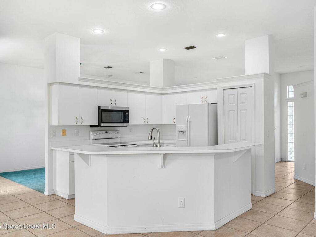 652 Sheridan Woods Drive, Melbourne, FL 32904