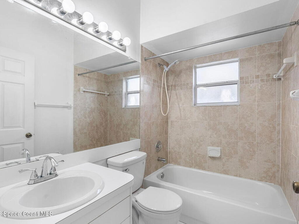 652 Sheridan Woods Drive, Melbourne, FL 32904