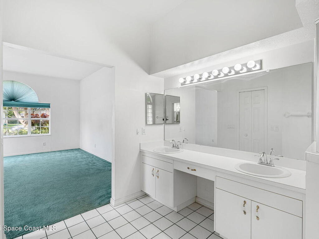 652 Sheridan Woods Drive, Melbourne, FL 32904