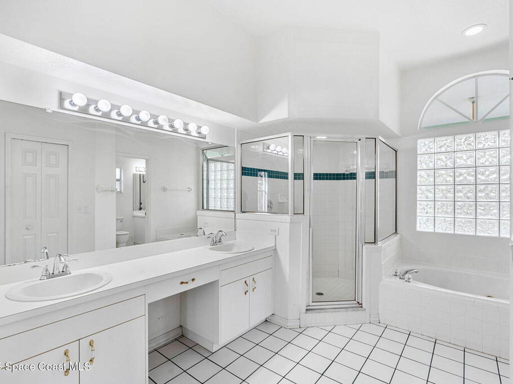 652 Sheridan Woods Drive, Melbourne, FL 32904