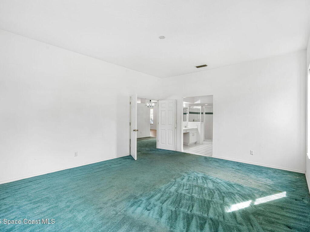 652 Sheridan Woods Drive, Melbourne, FL 32904