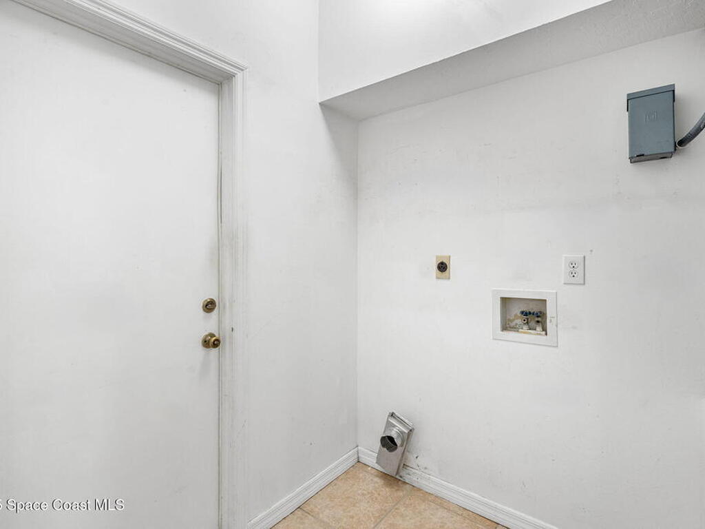 652 Sheridan Woods Drive, Melbourne, FL 32904