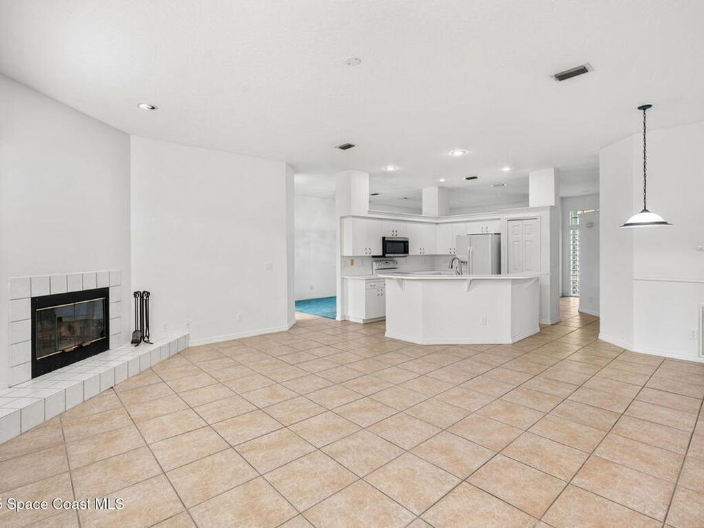 652 Sheridan Woods Drive, Melbourne, FL 32904