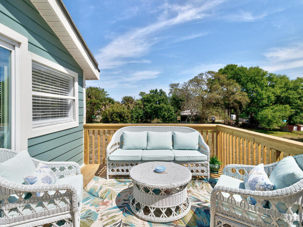 4055 Palm Avenue, Sebastian, FL 32976