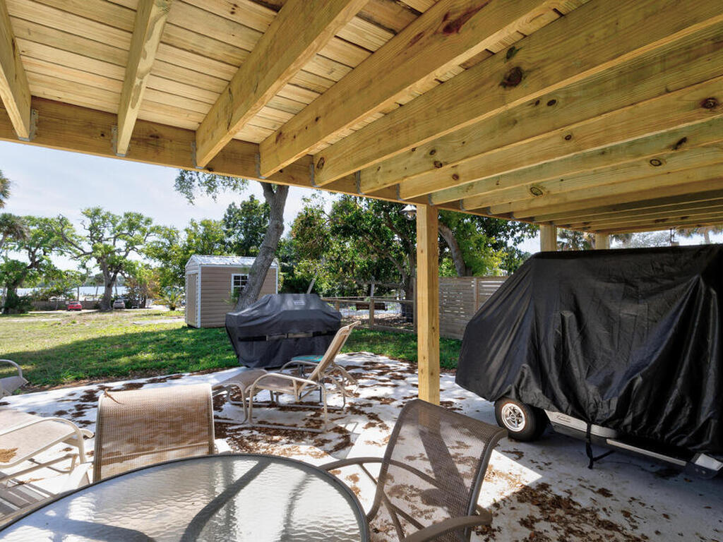 4055 Palm Avenue, Sebastian, FL 32976