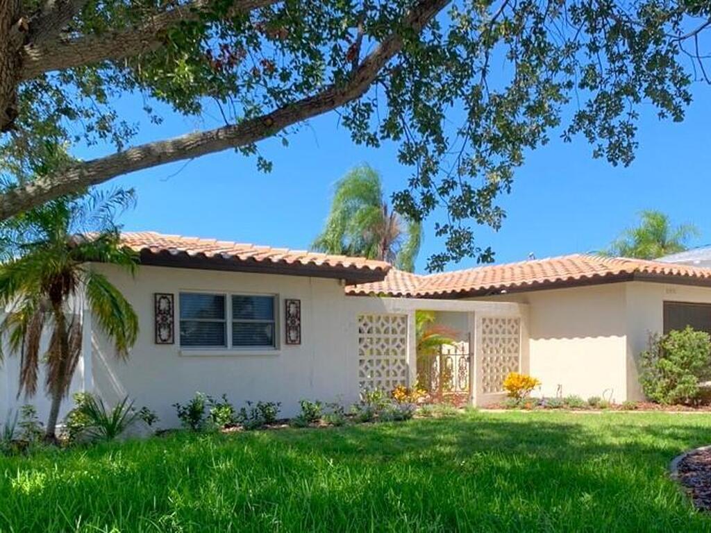 560 Paula Avenue, Merritt Island, FL 32953