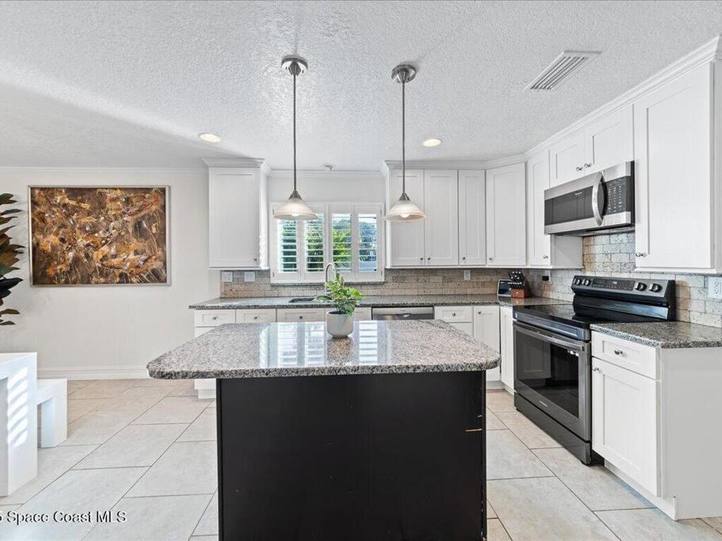 310 Franklyn Avenue, Indialantic, FL 32903