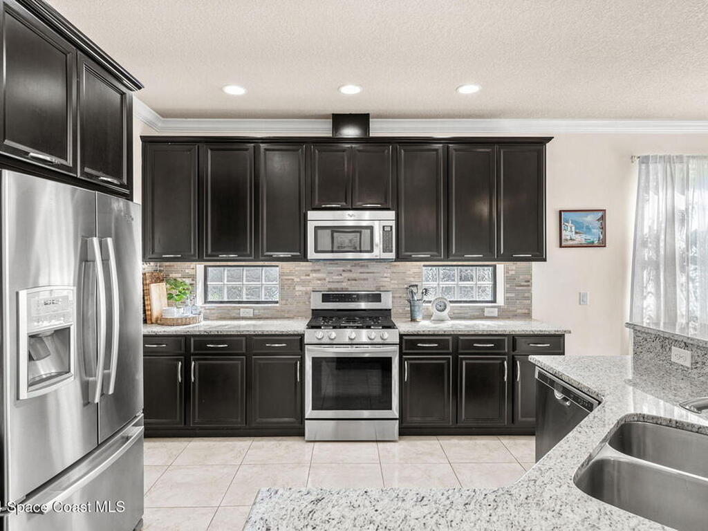 8522 Strom Park Drive, Melbourne, FL 32940