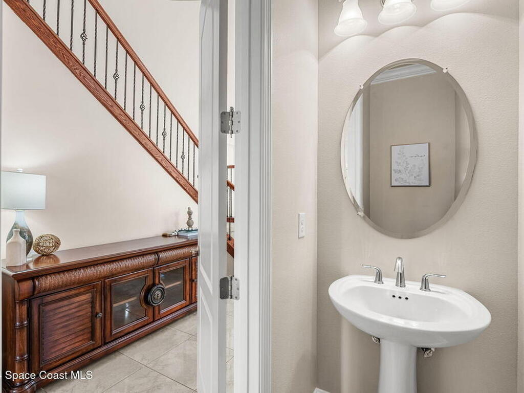 8522 Strom Park Drive, Melbourne, FL 32940