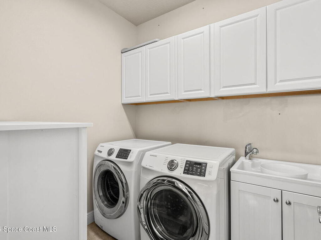 8522 Strom Park Drive, Melbourne, FL 32940