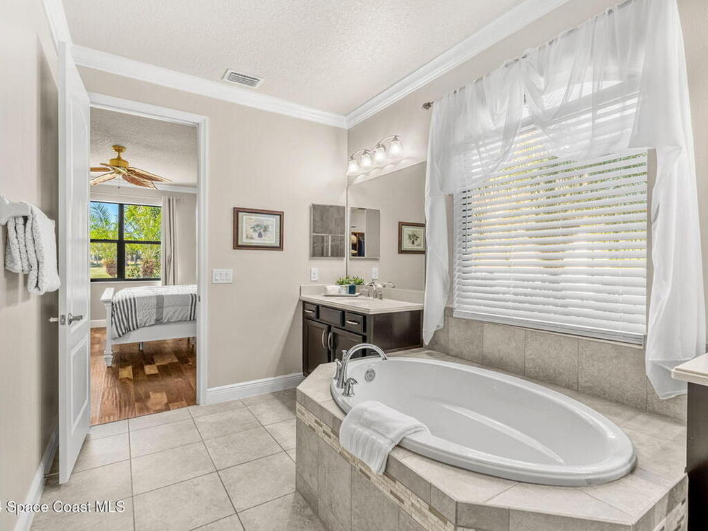 8522 Strom Park Drive, Melbourne, FL 32940