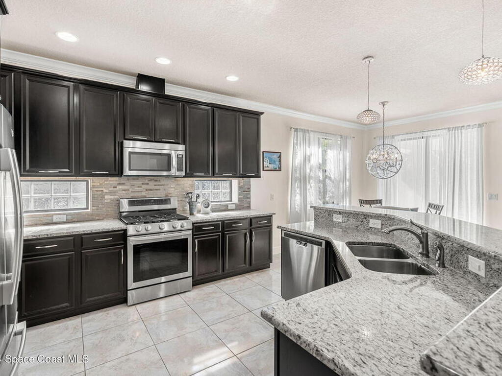 8522 Strom Park Drive, Melbourne, FL 32940