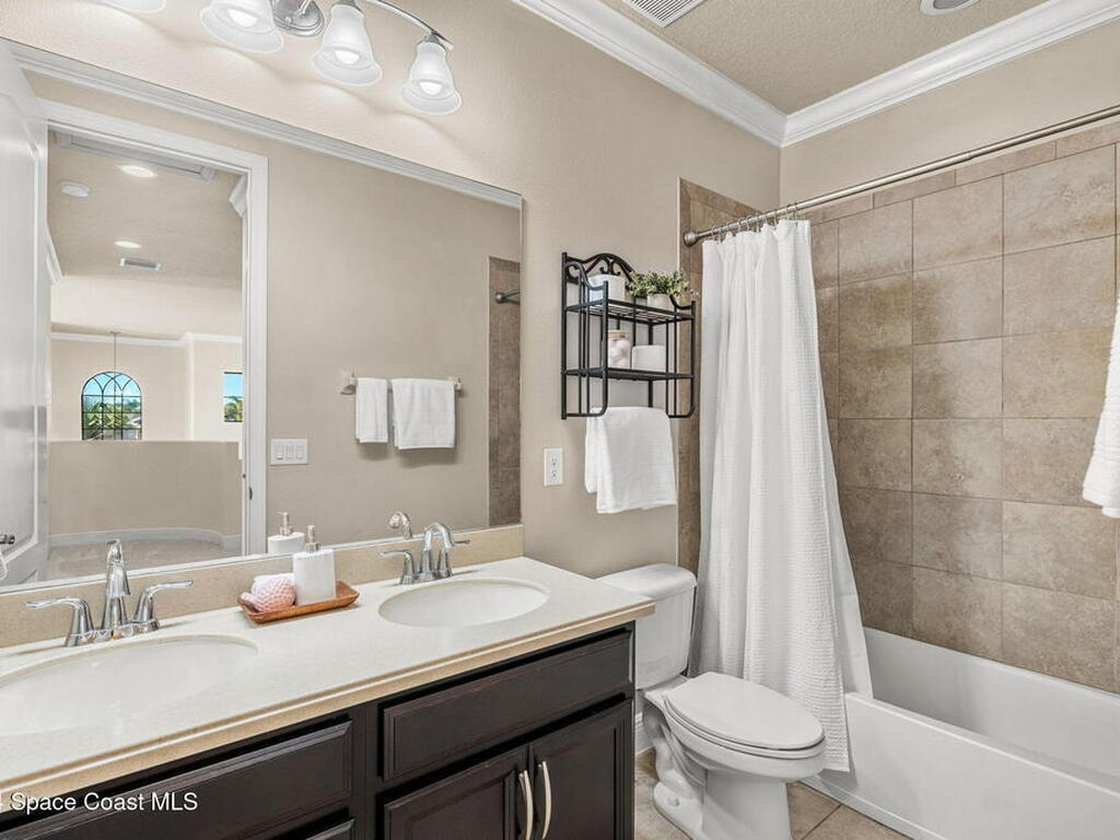 8522 Strom Park Drive, Melbourne, FL 32940