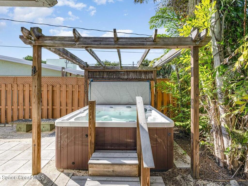 6203 Ridgewood Avenue, Cocoa Beach, FL 32931