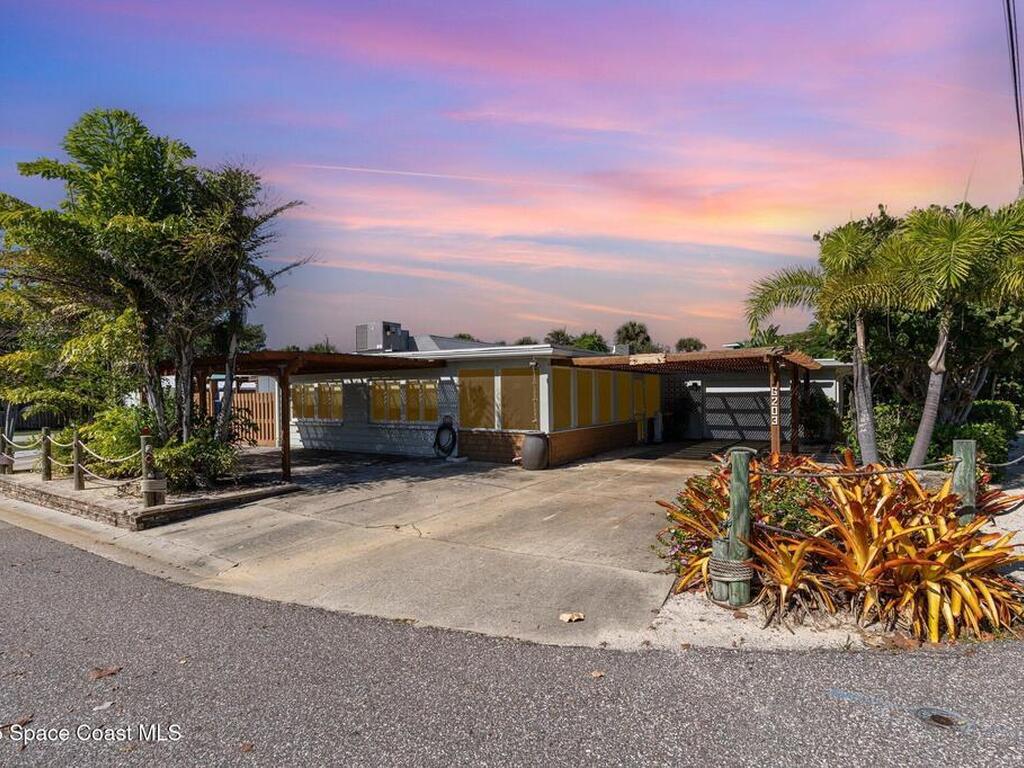 6203 Ridgewood Avenue, Cocoa Beach, FL 32931