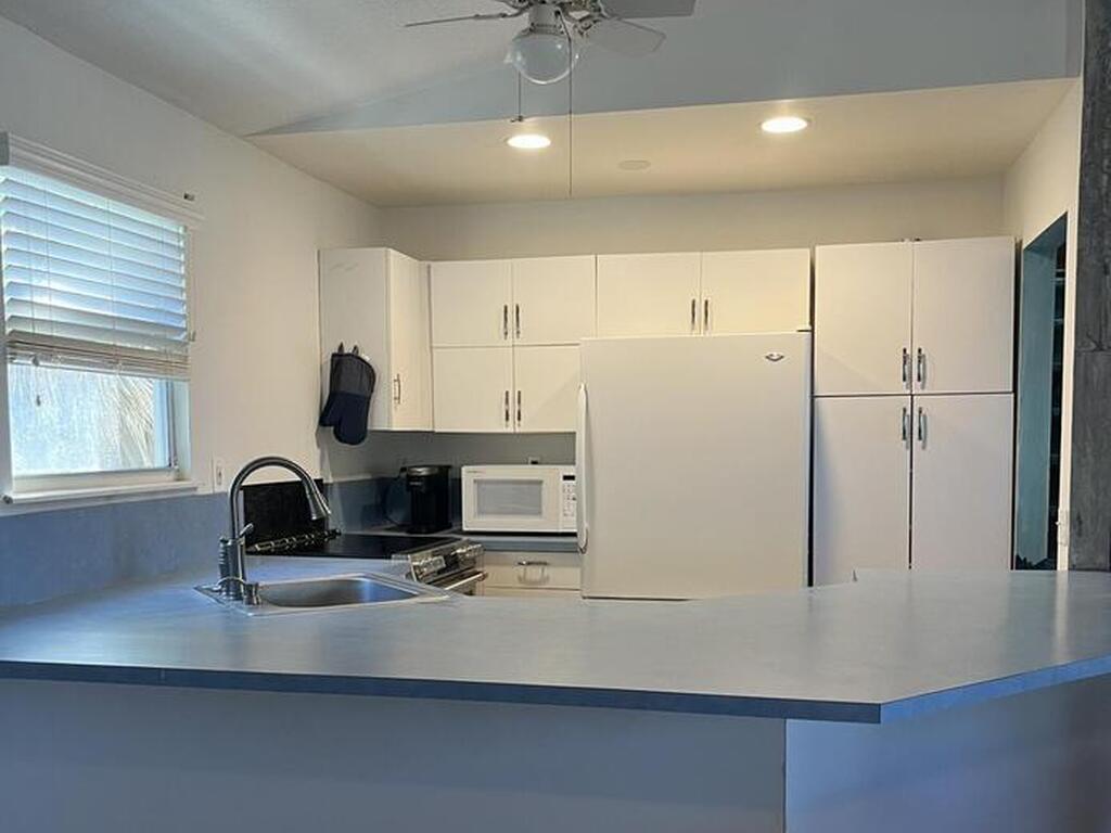 53 Vip Island Island, Grant-Valkaria, FL 32949