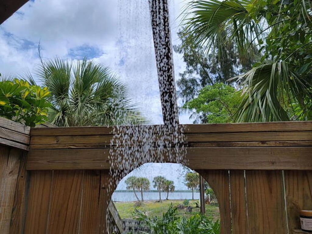 53 Vip Island Island, Grant-Valkaria, FL 32949