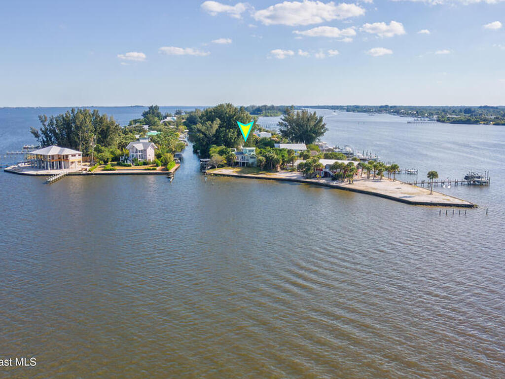53 Vip Island Island, Grant-Valkaria, FL 32949