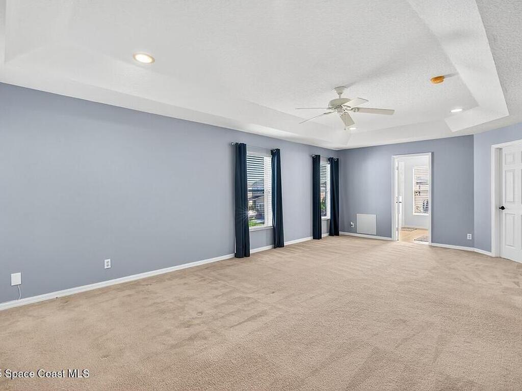 689 Carriage Lake Way, Vero Beach, FL 32968