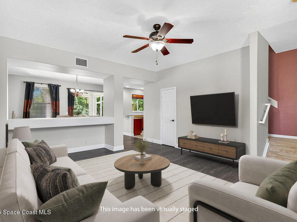 689 Carriage Lake Way, Vero Beach, FL 32968