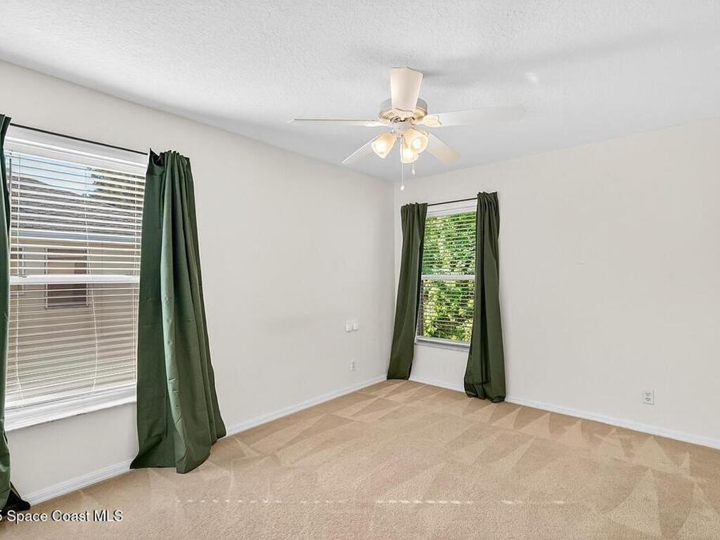 689 Carriage Lake Way, Vero Beach, FL 32968