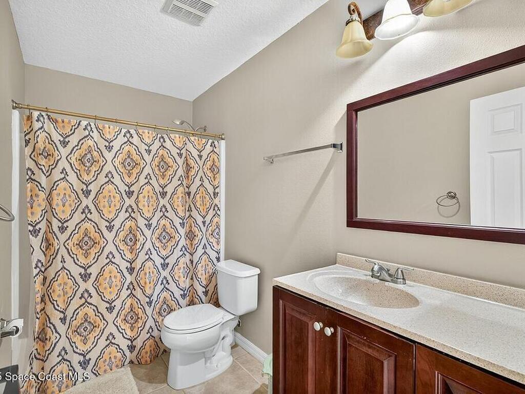 689 Carriage Lake Way, Vero Beach, FL 32968