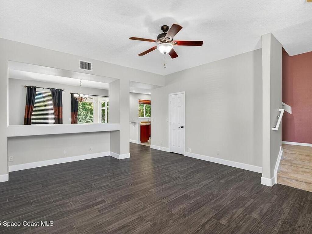 689 Carriage Lake Way, Vero Beach, FL 32968