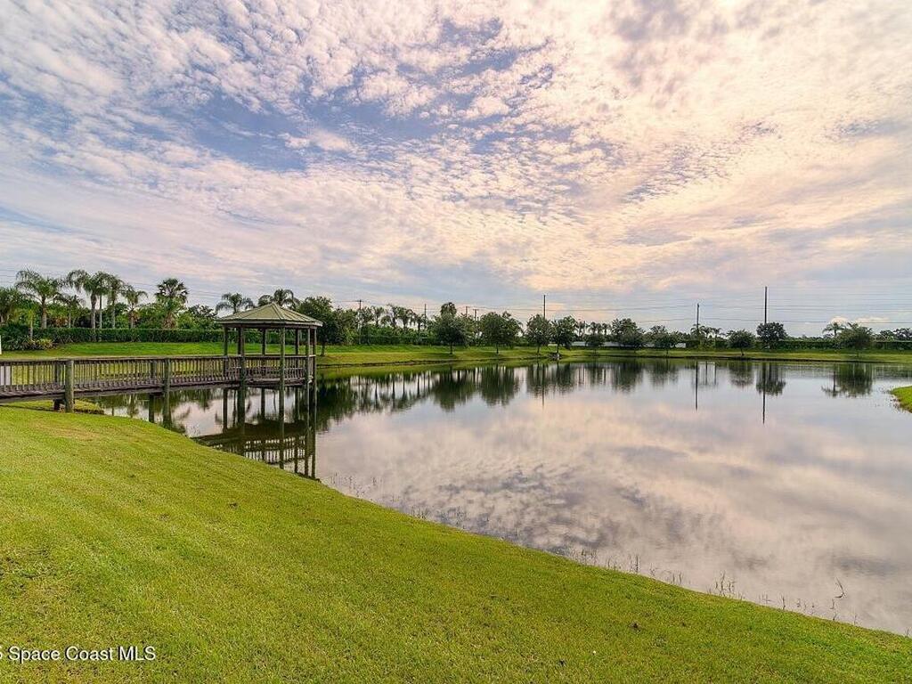 689 Carriage Lake Way, Vero Beach, FL 32968