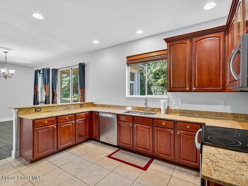 689 Carriage Lake Way, Vero Beach, FL 32968