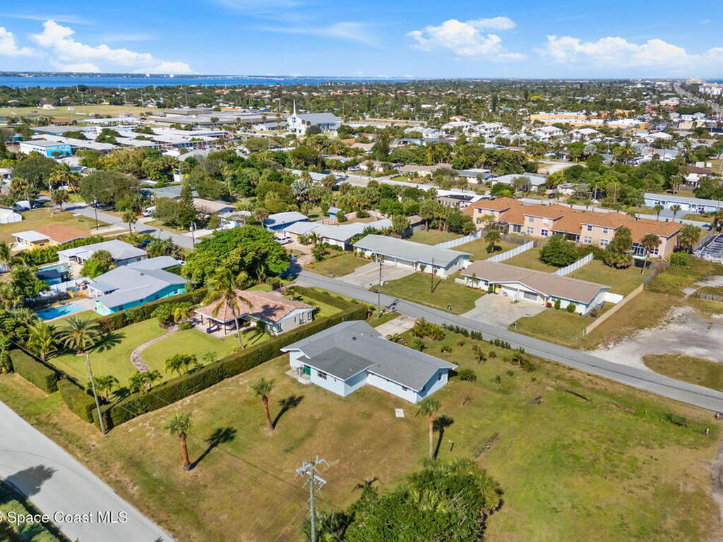 107 Franklyn Avenue, Indialantic, FL 32903