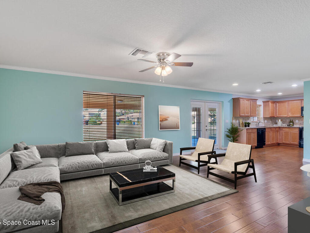 5595 45th Avenue, Vero Beach, FL 32967