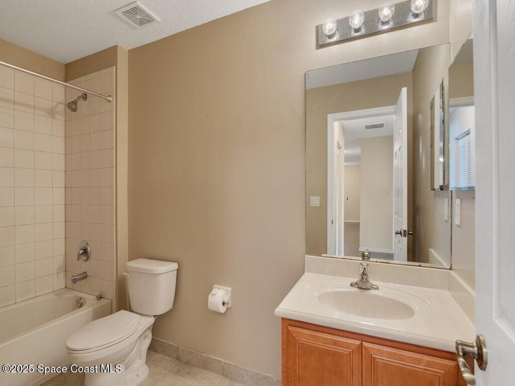 5595 45th Avenue, Vero Beach, FL 32967