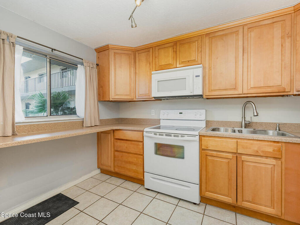 2935 Thrush Drive, Melbourne, FL 32935