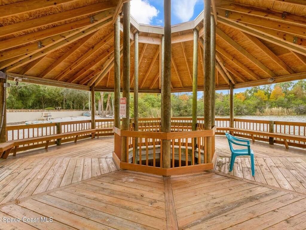 595 Outer Drive, Cocoa, FL 32926